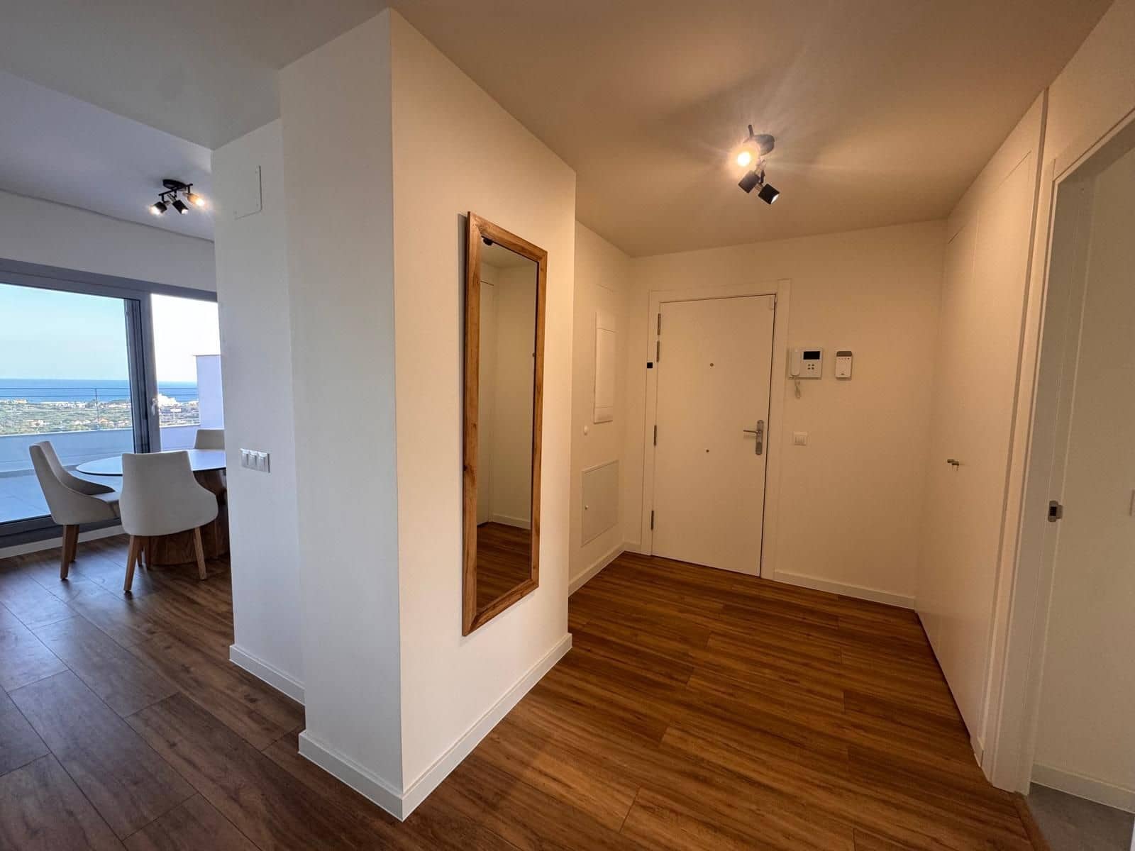 2 slaapkamer Penthouse te koop in Estepona met zwembad garage - € 410.000 (Ref: 9806739)