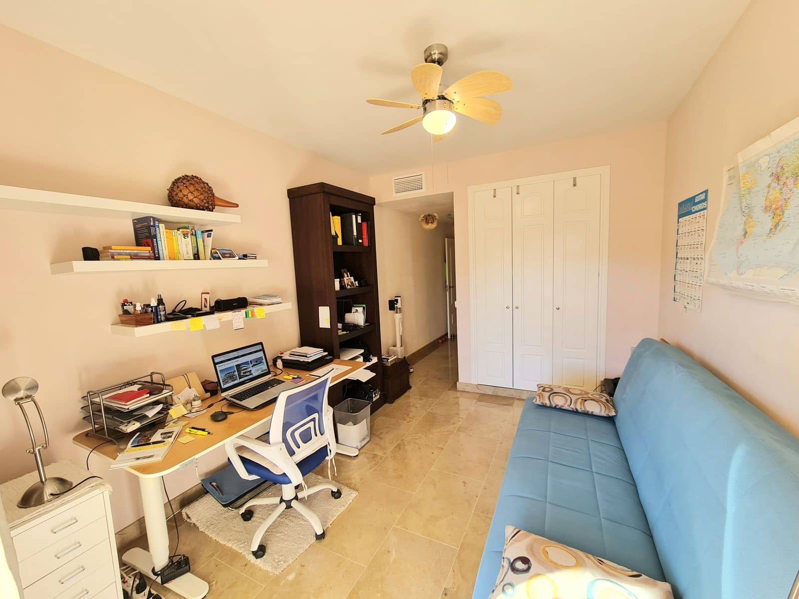 Apartamento de 2 habitaciones en La Duquesa / Puerto de la Duquesa en venta con piscina garaje - 295.000 € (Ref: 9806742)