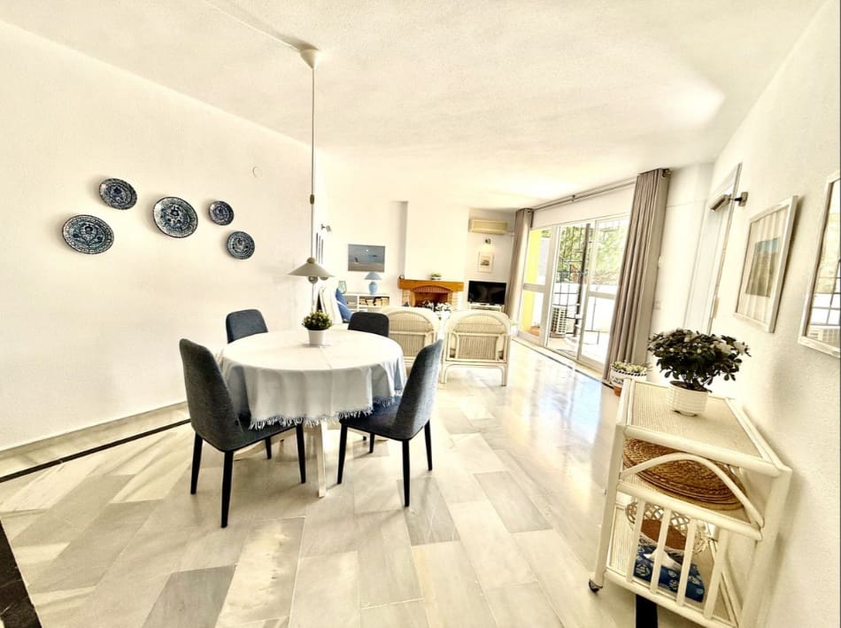 3 slaapkamer Penthouse te koop in Calahonda met zwembad - € 439.000 (Ref: 9806745)