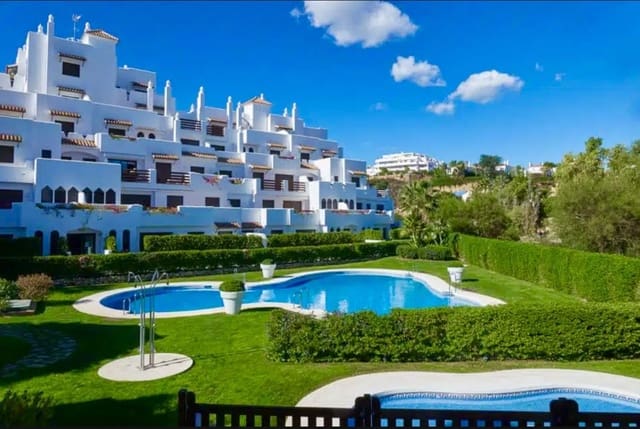 3 bedroom Apartment for sale in New Golden Mile, Estepona with pool - € 450,000 (Ref: 9806872)