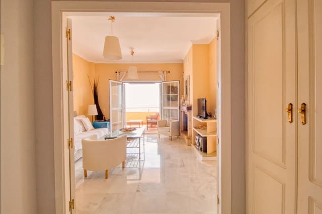 Apartamento de 3 habitaciones en Manilva en venta con piscina - 490.000 € (Ref: 9807046)