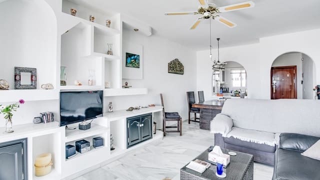 2 makuuhuone Huoneisto myytävänä paikassa El Chaparral, Málaga kaupunki - 385 000 € (Ref: 9807048)