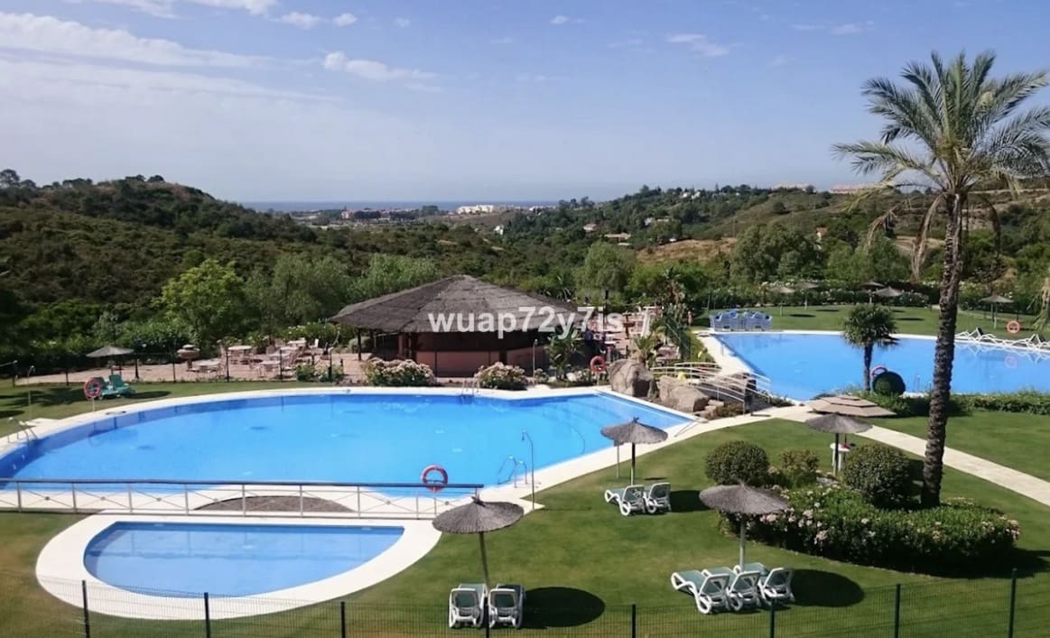 2 chambre Appartement à vendre à Estepona avec piscine - 355 000 € (Ref: 9809123)