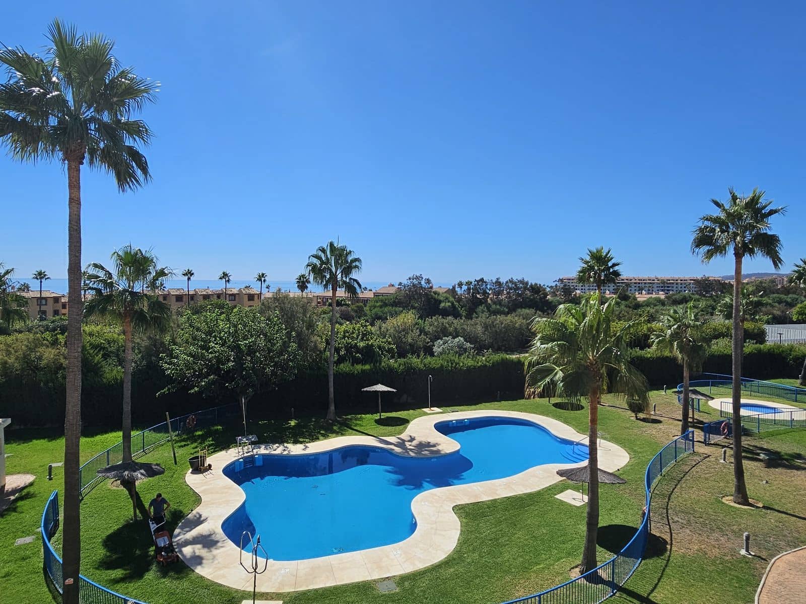 3 bedroom Penthouse for sale in Casares with pool - € 399,000 (Ref: 9809342)