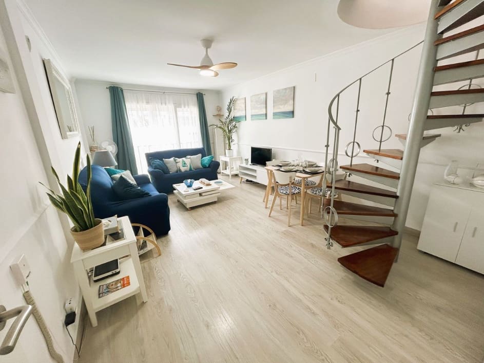 2 quarto Penthouse para venda em La Duquesa / Puerto de la Duquesa - 330 000 € (Ref: 9809343)