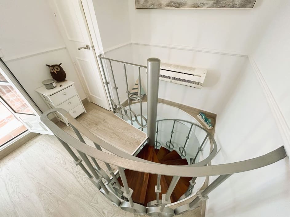 2 quarto Penthouse para venda em La Duquesa / Puerto de la Duquesa - 330 000 € (Ref: 9809343)