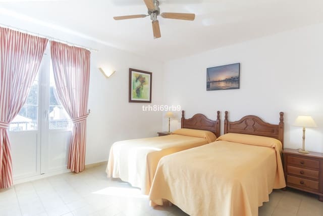 2 chambre Appartement à vendre à Estepona avec piscine - 285 000 € (Ref: 9809348)