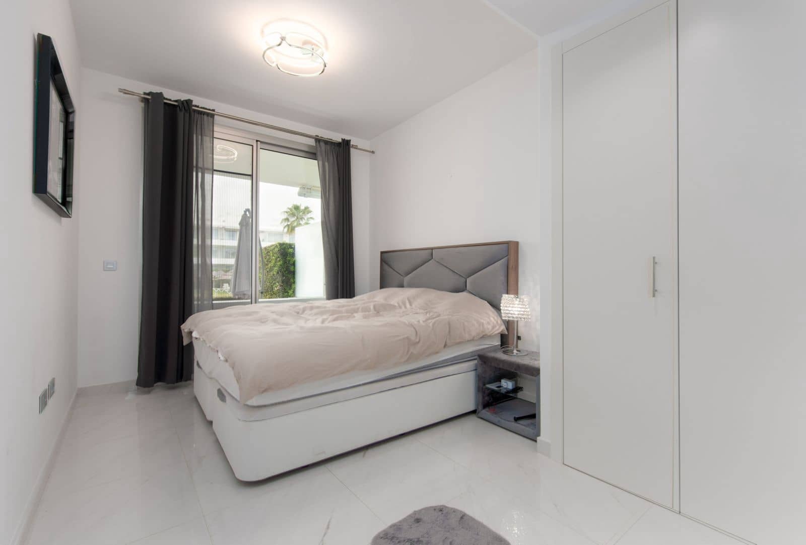 2 slaapkamer Appartement te koop in Estepona met zwembad - € 429.000 (Ref: 9809351)