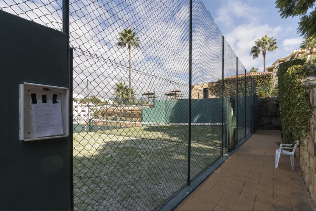 2 quarto Apartamento para venda em New Golden Mile com piscina - 425 000 € (Ref: 9809364)