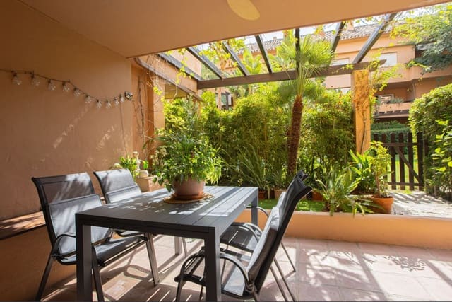 2 sovrum Lägenhet till salu i Golden Mile, Marbella med pool - 525 000 € (Ref: 9809368)