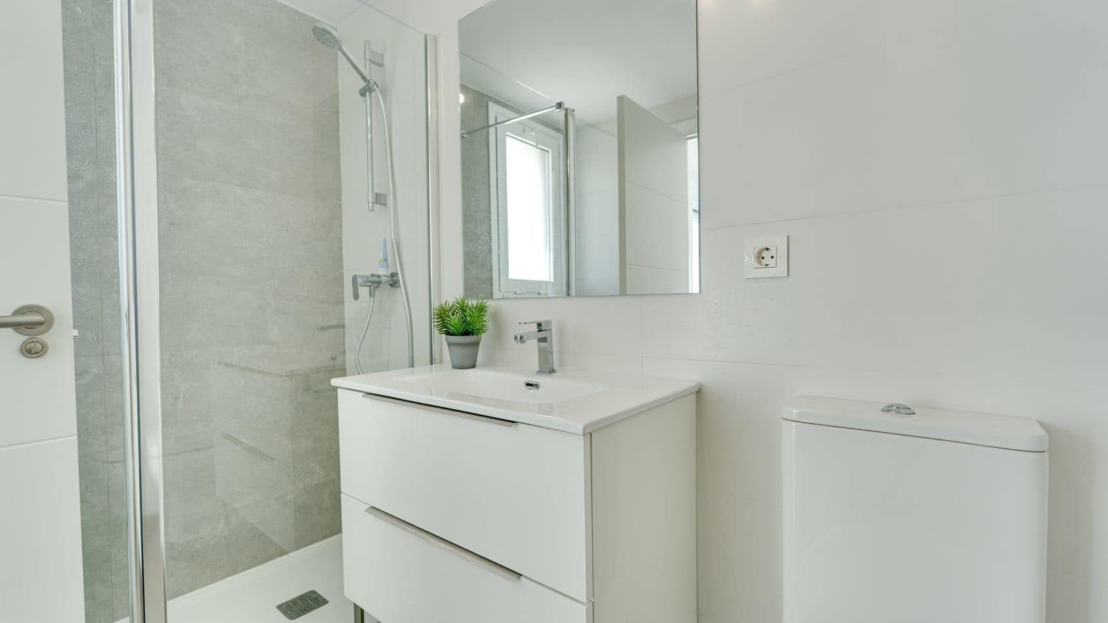 2 soverom Penthouse til salgs i Casares med svømmebasseng garasje - € 475 000 (Ref: 9809681)