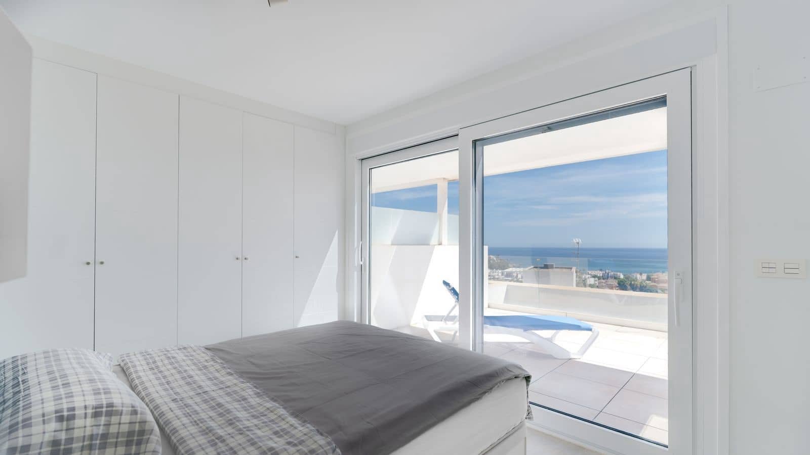 2 soverom Penthouse til salgs i Casares med svømmebasseng garasje - € 475 000 (Ref: 9809681)