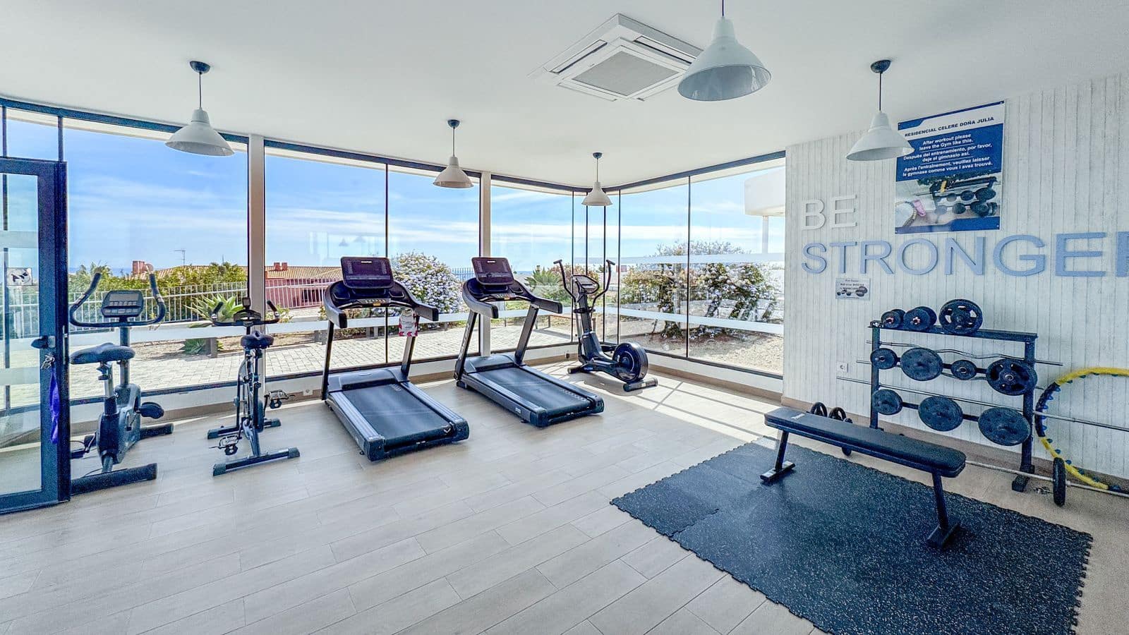 2 soverom Penthouse til salgs i Casares med svømmebasseng garasje - € 475 000 (Ref: 9809681)
