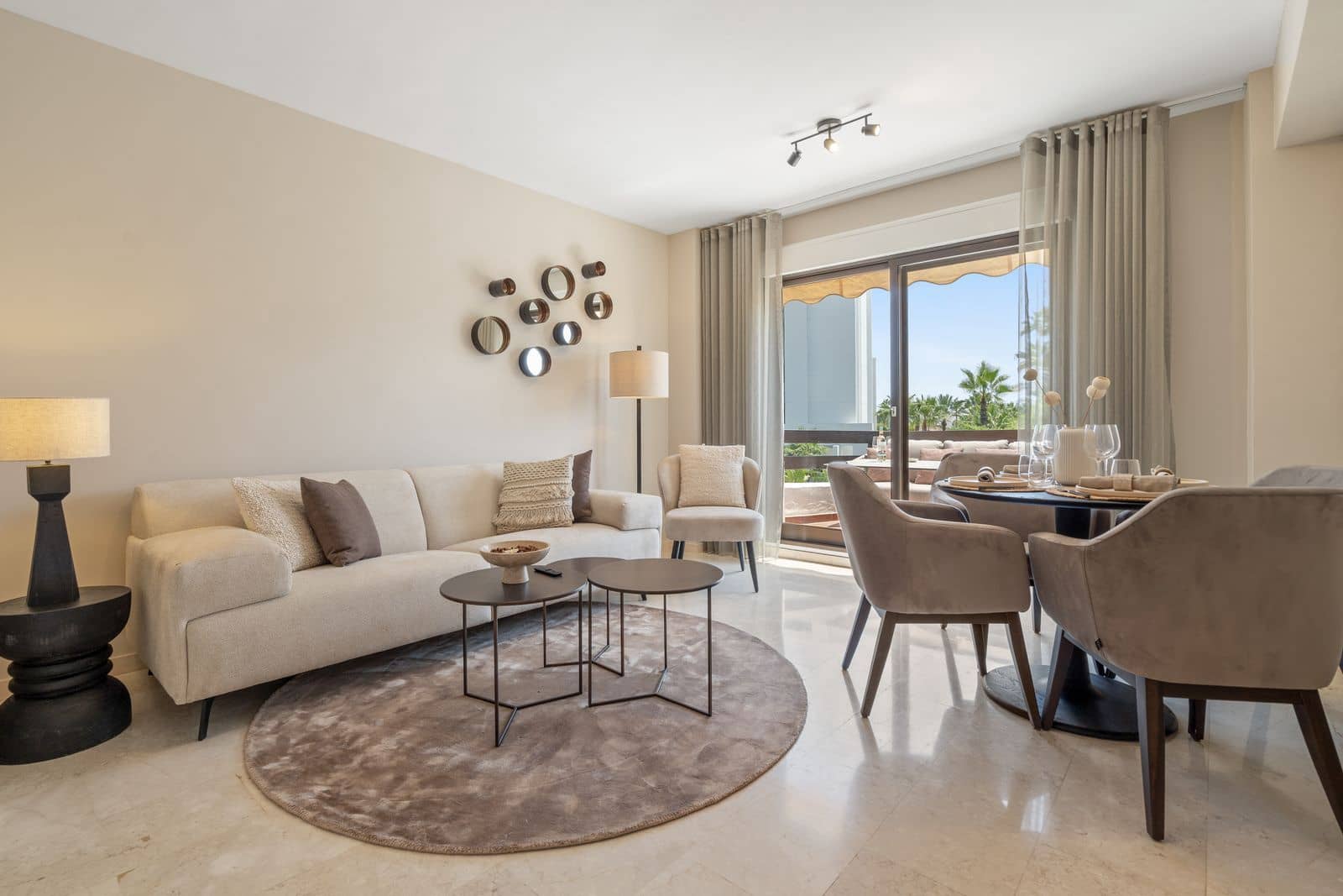 2 makuuhuone Huoneisto myytävänä paikassa Estepona mukana uima-altaan - 399 000 € (Ref: 9809737)