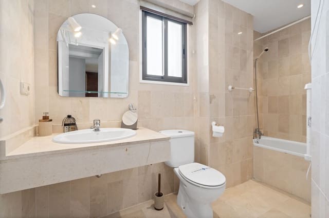 2 makuuhuone Huoneisto myytävänä paikassa Estepona mukana uima-altaan - 399 000 € (Ref: 9809737)