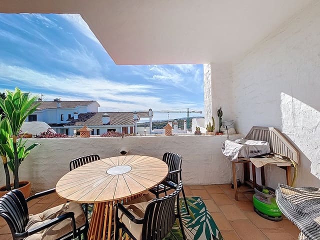 2 bedroom Apartment for sale in Casares with pool - € 349,000 (Ref: 9809744)