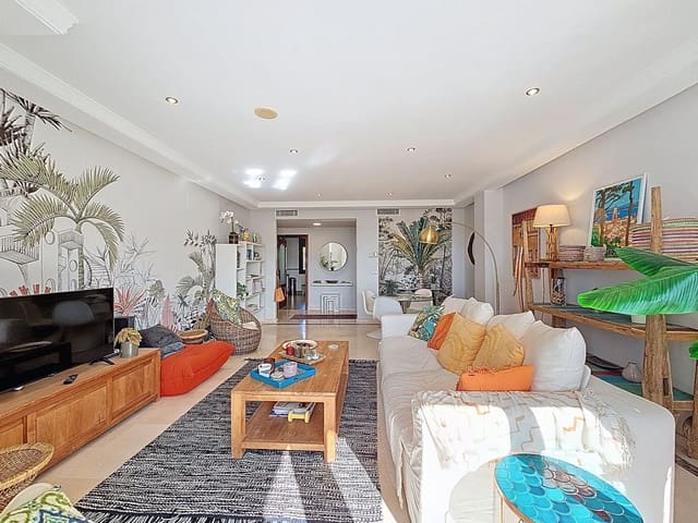 2 bedroom Apartment for sale in Casares with pool - € 349,000 (Ref: 9809744)