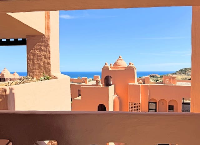 2 slaapkamer Appartement te koop in La Duquesa / Puerto de la Duquesa, Manilva met zwembad - € 315.000 (Ref: 9809747)