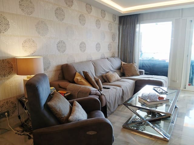Apartamento de 2 habitaciones en Calahonda, Mijas en venta con piscina - 399.000 € (Ref: 9809751)
