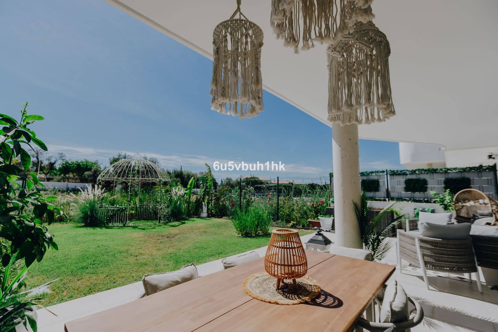 2 slaapkamer Appartement te koop in Estepona met zwembad - € 450.000 (Ref: 9809753)
