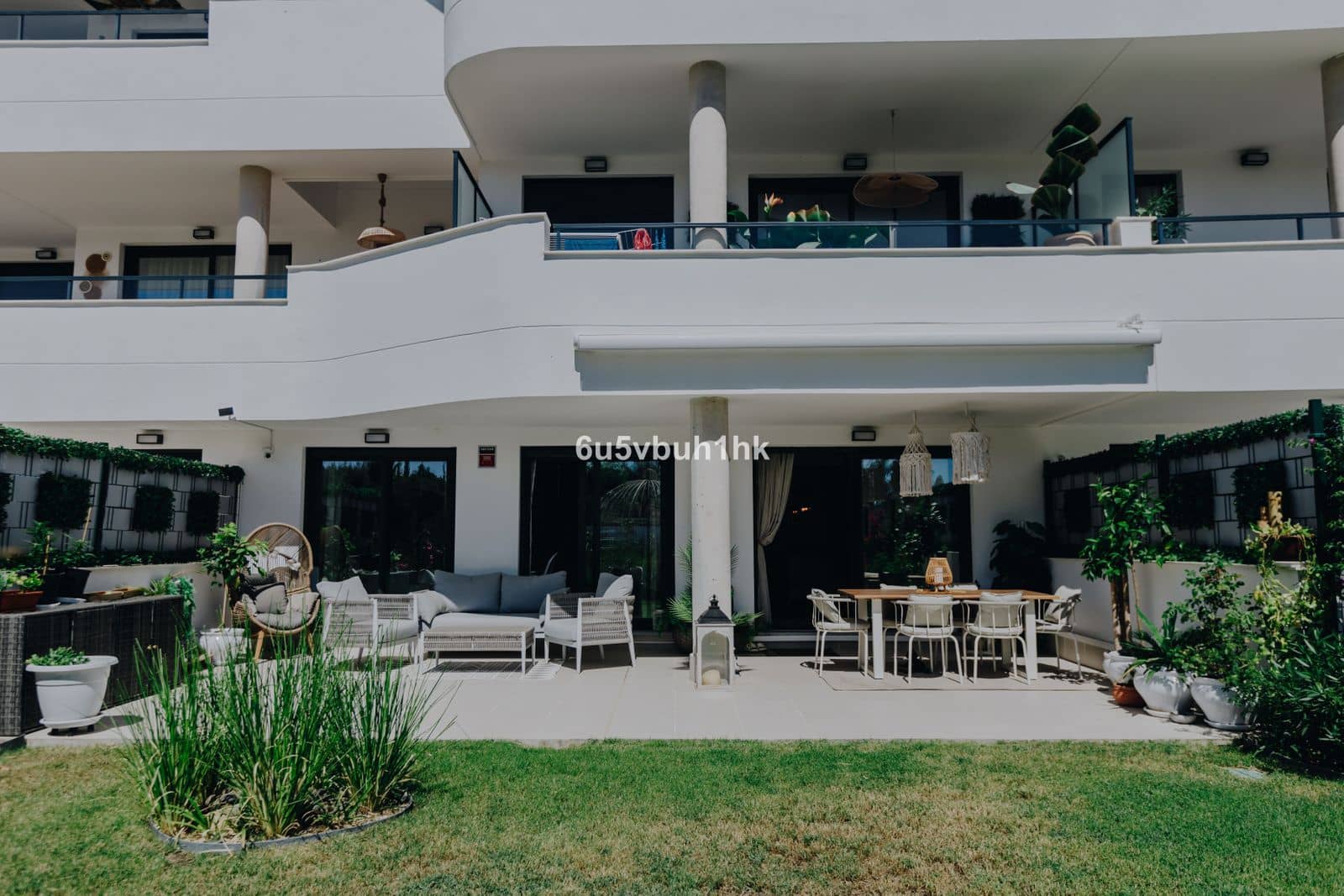 2 slaapkamer Appartement te koop in Estepona met zwembad - € 450.000 (Ref: 9809753)