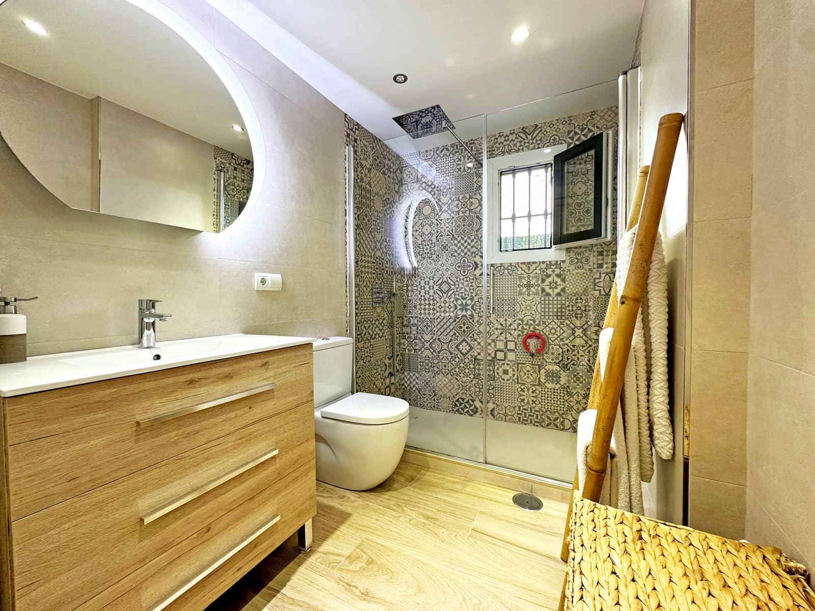 2 slaapkamer Appartement te koop in Estepona met zwembad - € 449.000 (Ref: 9809755)
