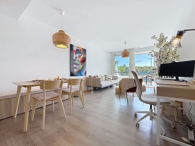 3 chambre Appartement à vendre à Estepona avec piscine - 359 000 € (Ref: 9809761)