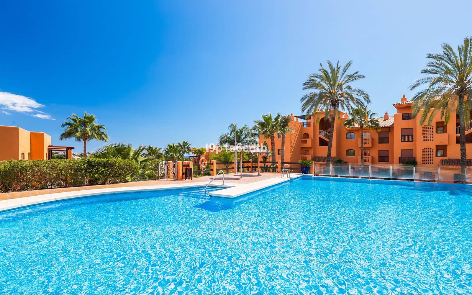 3 sypialnia Apartament na sprzedaż w Benahavis z basenem garażem - 499 000 € (Ref: 9809764)