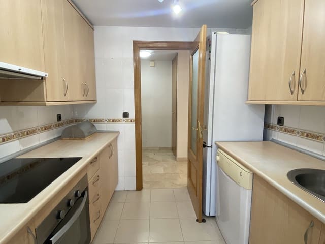 3 quarto Apartamento para venda em Benahavís com piscina garagem - 335 000 € (Ref: 9809922)