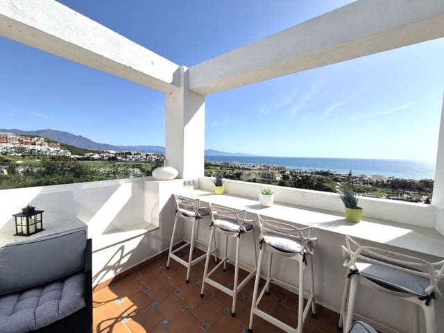 2 makuuhuone Kattohuoneisto myytävänä paikassa La Duquesa / Puerto de la Duquesa, Manilva mukana uima-altaan - 320 000 € (Ref: 9809926)