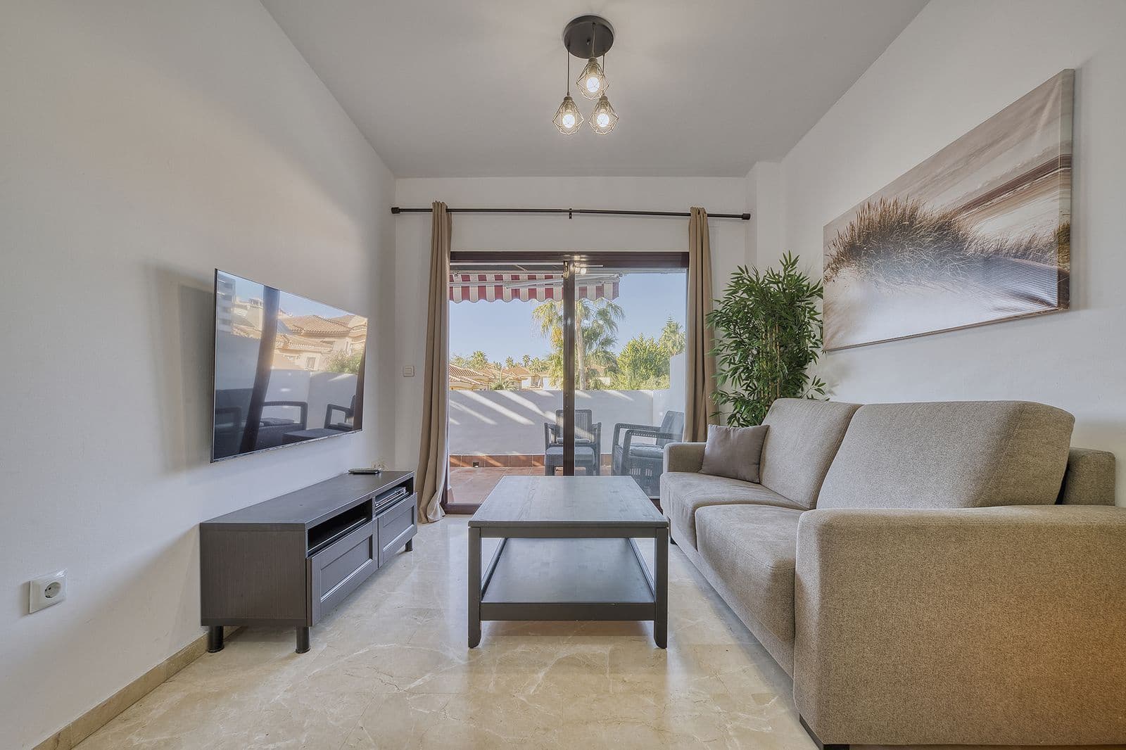 2 makuuhuone Huoneisto myytävänä paikassa Riviera del Sol mukana uima-altaan - 295 000 € (Ref: 9810389)