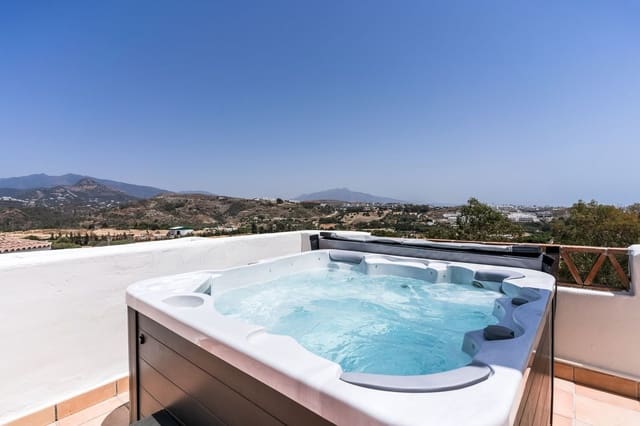 2 sypialnia Penthouse na sprzedaż w Selwo, Estepona z basenem - 489 000 € (Ref: 9810394)