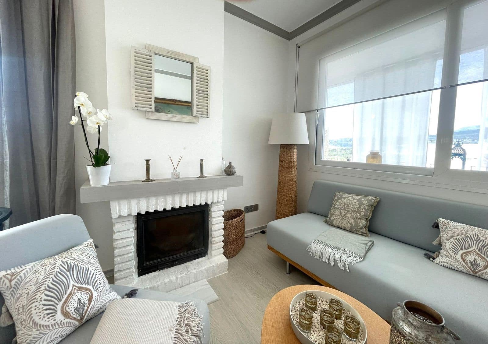 2 soverom Penthouse til salgs i Estepona med svømmebasseng garasje - € 399 000 (Ref: 9812481)