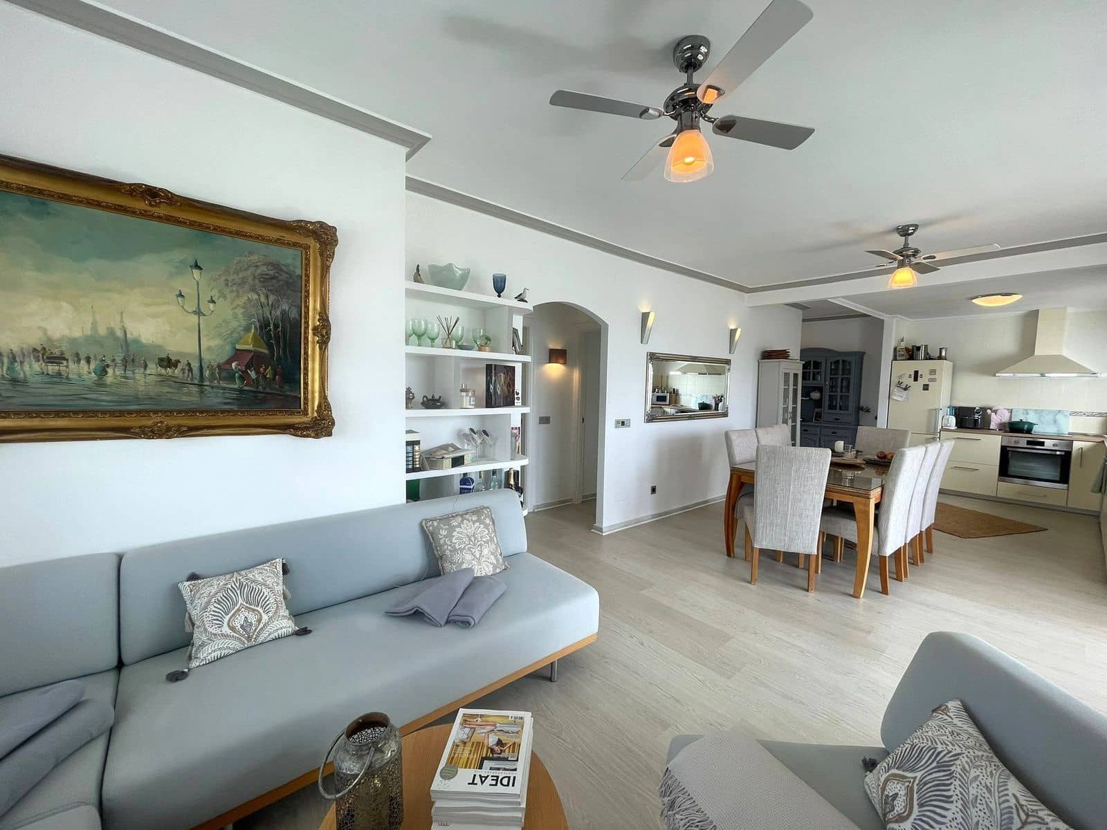 2 soverom Penthouse til salgs i Estepona med svømmebasseng garasje - € 399 000 (Ref: 9812481)