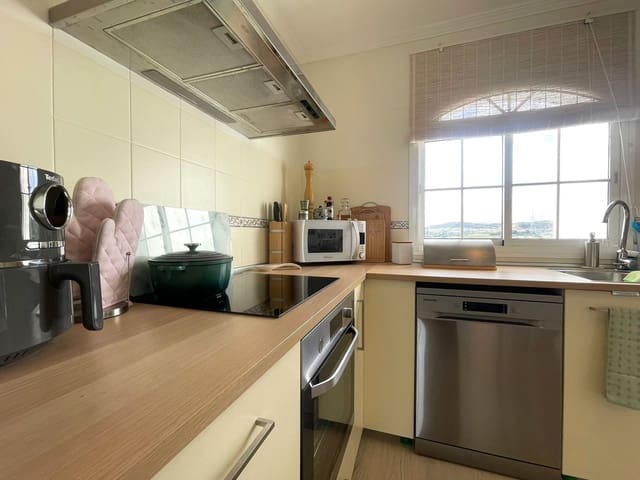 2 soverom Penthouse til salgs i Estepona med svømmebasseng garasje - € 399 000 (Ref: 9812481)