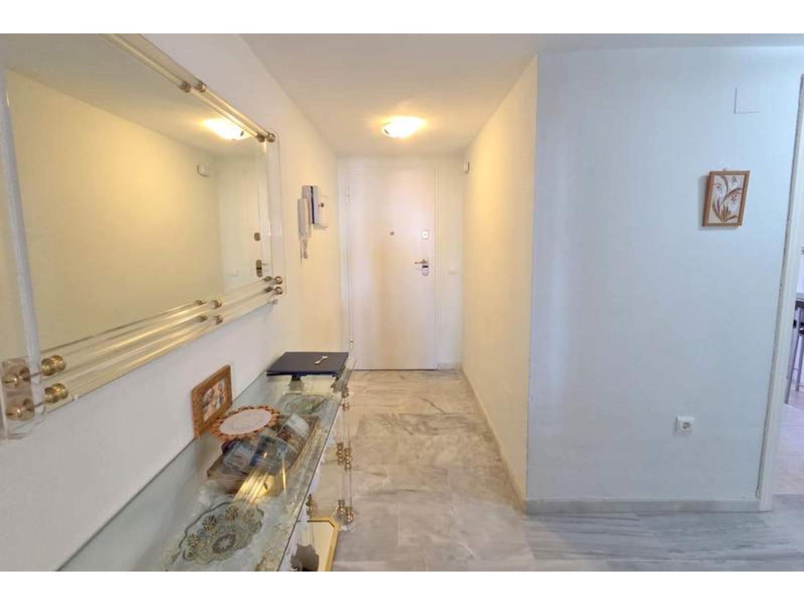 2 slaapkamer Appartement te koop in La Duquesa / Puerto de la Duquesa met zwembad - € 269.000 (Ref: 9812482)