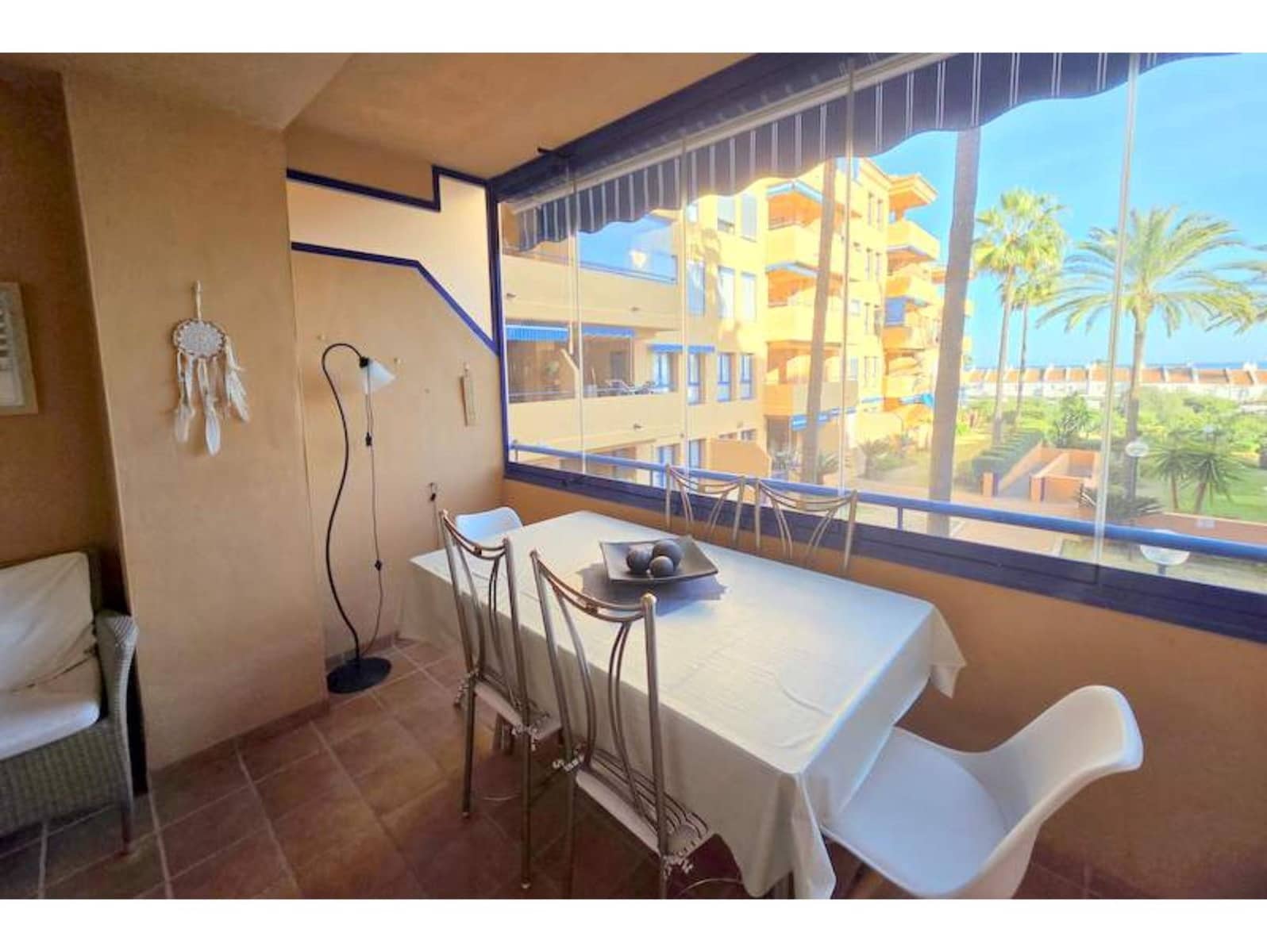 2 slaapkamer Appartement te koop in La Duquesa / Puerto de la Duquesa met zwembad - € 269.000 (Ref: 9812482)