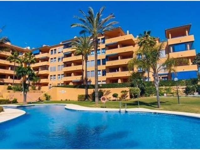 2 slaapkamer Appartement te koop in La Duquesa / Puerto de la Duquesa, Manilva met zwembad - € 269.000 (Ref: 9812482)