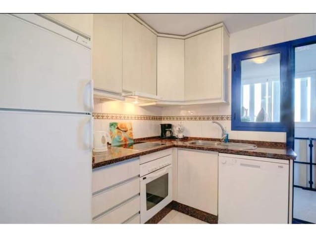 2 slaapkamer Appartement te koop in La Duquesa / Puerto de la Duquesa, Manilva met zwembad - € 269.000 (Ref: 9812482)