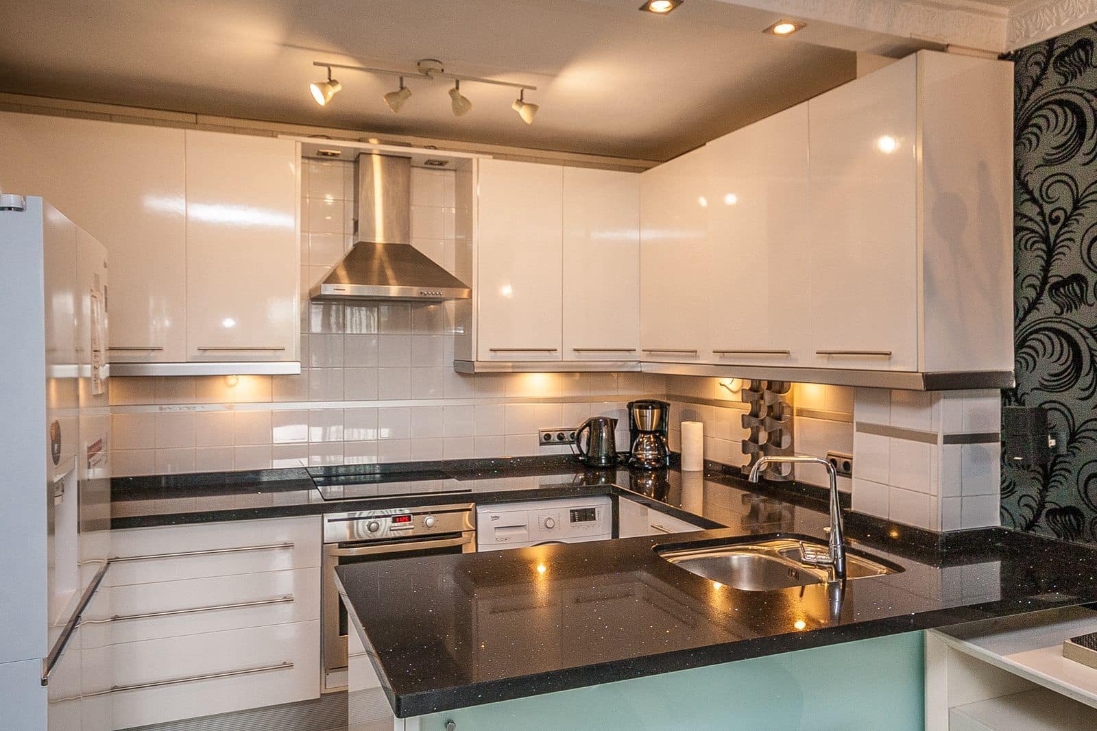 2 Zimmer Apartment zu verkaufen in Calahonda mit Pool - 314.950 € (Ref: 9812518)