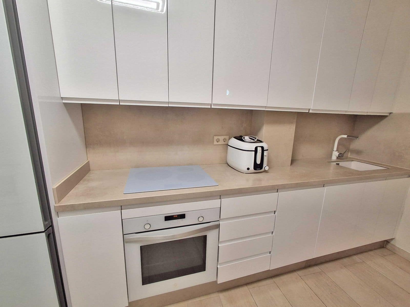 3 makuuhuone Huoneisto myytävänä paikassa Estepona - 421 000 € (Ref: 9812525)
