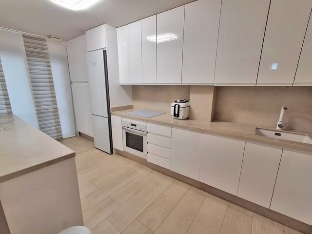 3 makuuhuone Huoneisto myytävänä paikassa Estepona - 421 000 € (Ref: 9812525)