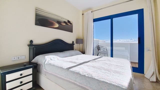 3 soveværelse Penthouse til salg i La Duquesa / Puerto de la Duquesa, Manilva med swimmingpool - € 395.000 (Ref: 9812529)