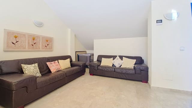 3 soveværelse Penthouse til salg i La Duquesa / Puerto de la Duquesa, Manilva med swimmingpool - € 395.000 (Ref: 9812529)