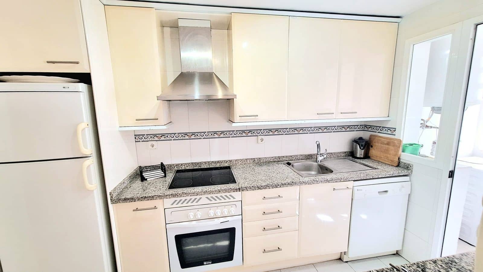 2 camera da letto Appartamento in vendita in La Duquesa / Puerto de la Duquesa con piscina - 345.000 € (Rif: 9812530)