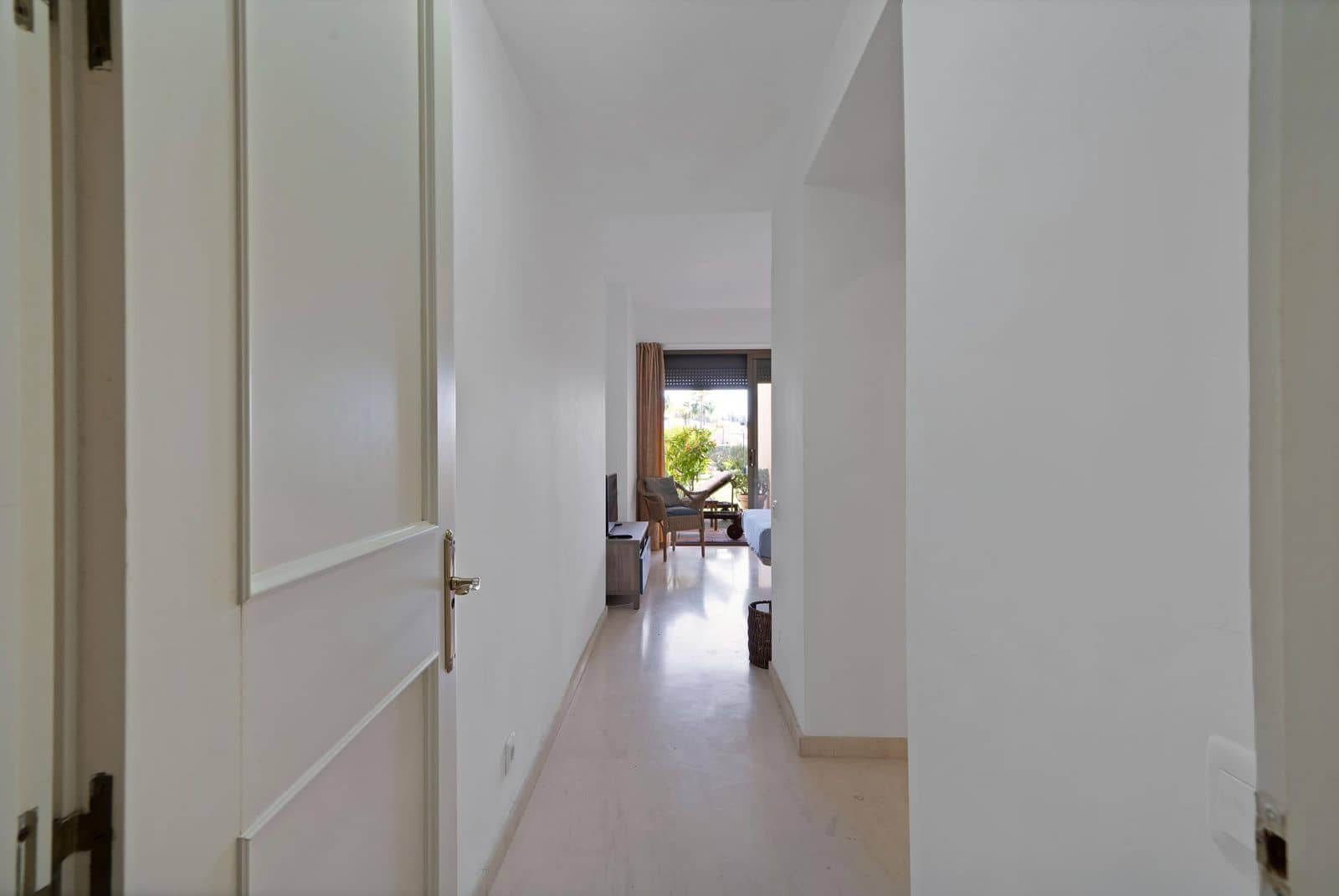 2 Zimmer Apartment zu verkaufen in Estepona mit Pool - 371.175 € (Ref: 9812534)