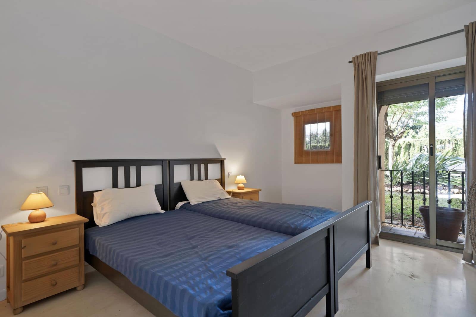 2 Zimmer Apartment zu verkaufen in Estepona mit Pool - 371.175 € (Ref: 9812534)