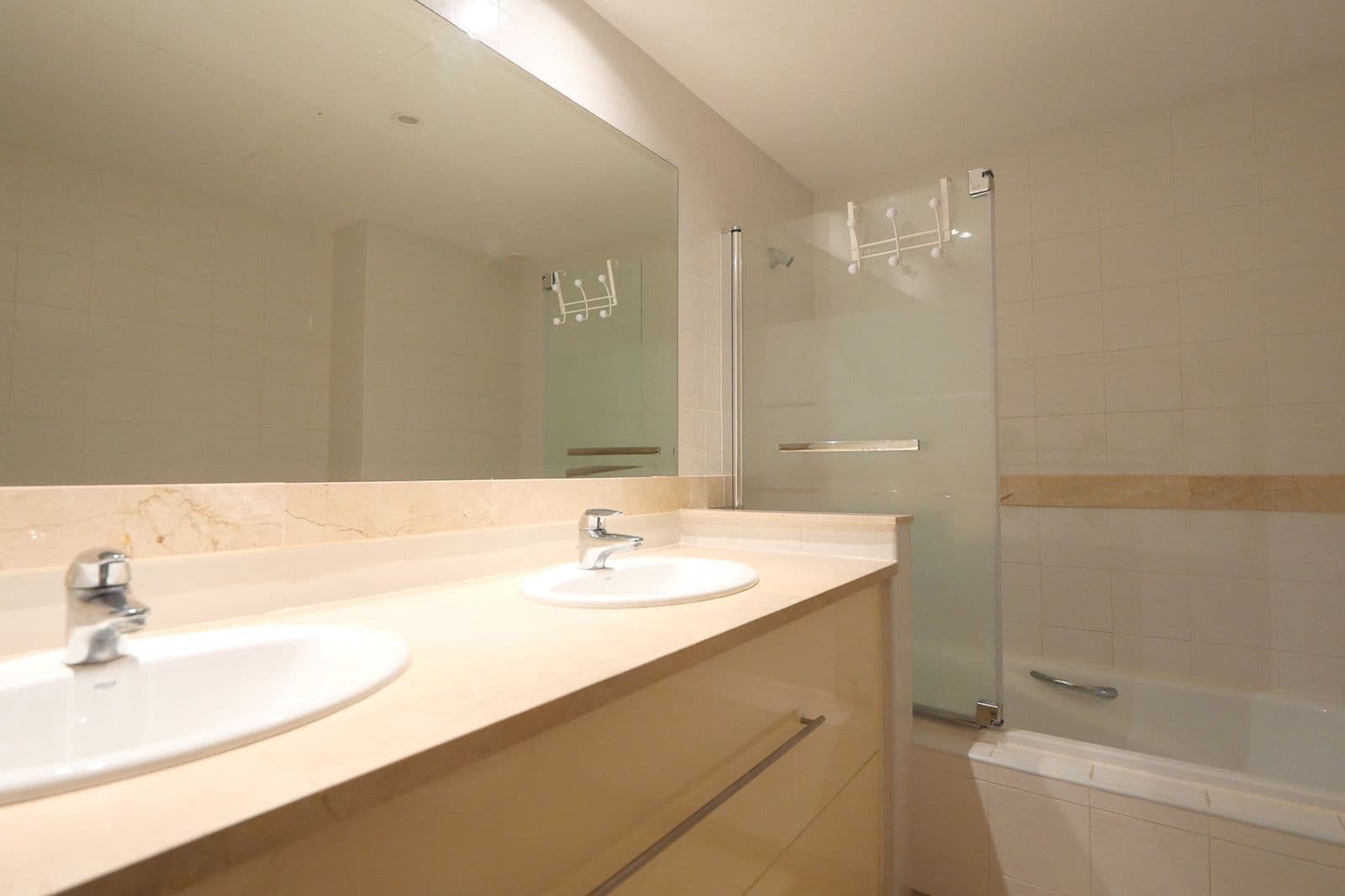 2 Zimmer Apartment zu verkaufen in Calahonda mit Pool - 369.920 € (Ref: 9812536)