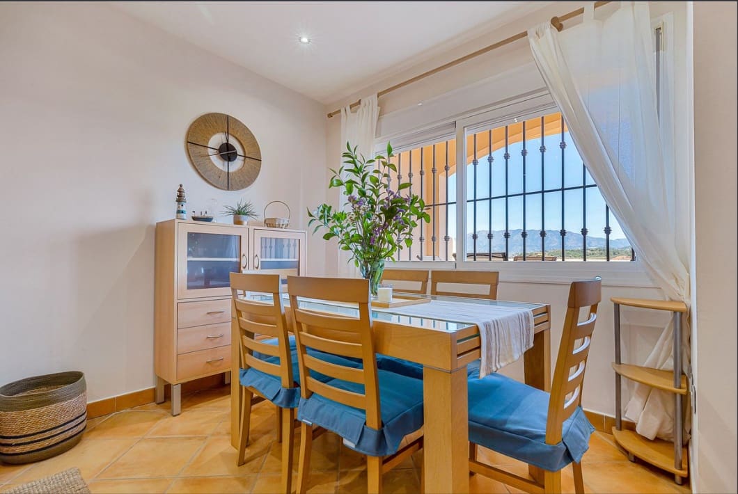 2 makuuhuone Huoneisto myytävänä paikassa La Cala de Mijas mukana uima-altaan 
autotalli - 369 000 € (Ref: 9812559)