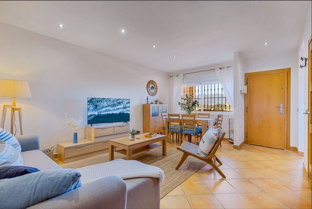 2 makuuhuone Huoneisto myytävänä paikassa La Cala de Mijas mukana uima-altaan 
autotalli - 369 000 € (Ref: 9812559)